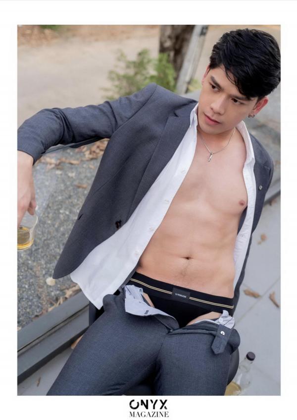 ONYX-11--Nicky-Bunyarit--EbookVideo-