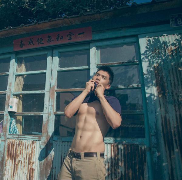 PHOTO-SET-BLUE-MAN-63-–-A-ZHEN