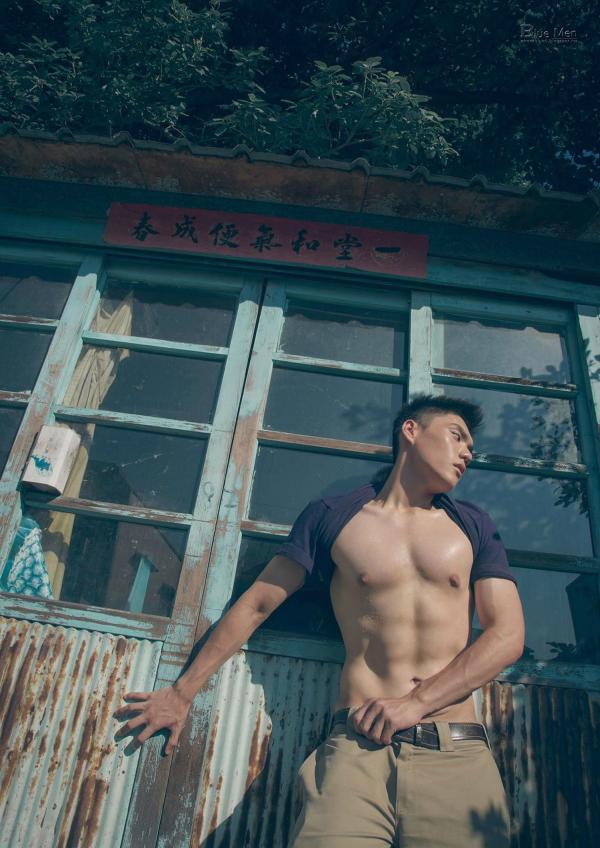 PHOTO-SET-BLUE-MAN-63-–-A-ZHEN