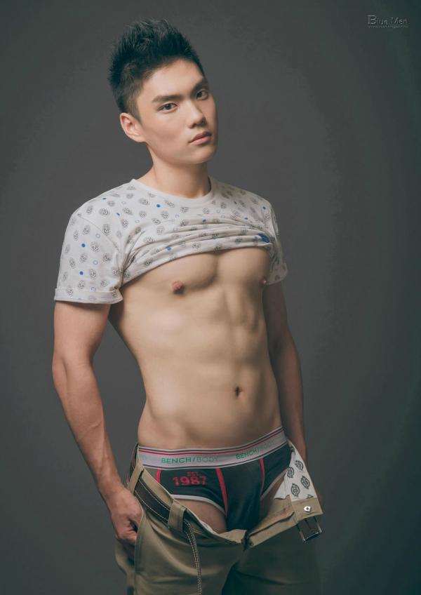 PHOTO-SET-BLUE-MAN-63-–-A-ZHEN