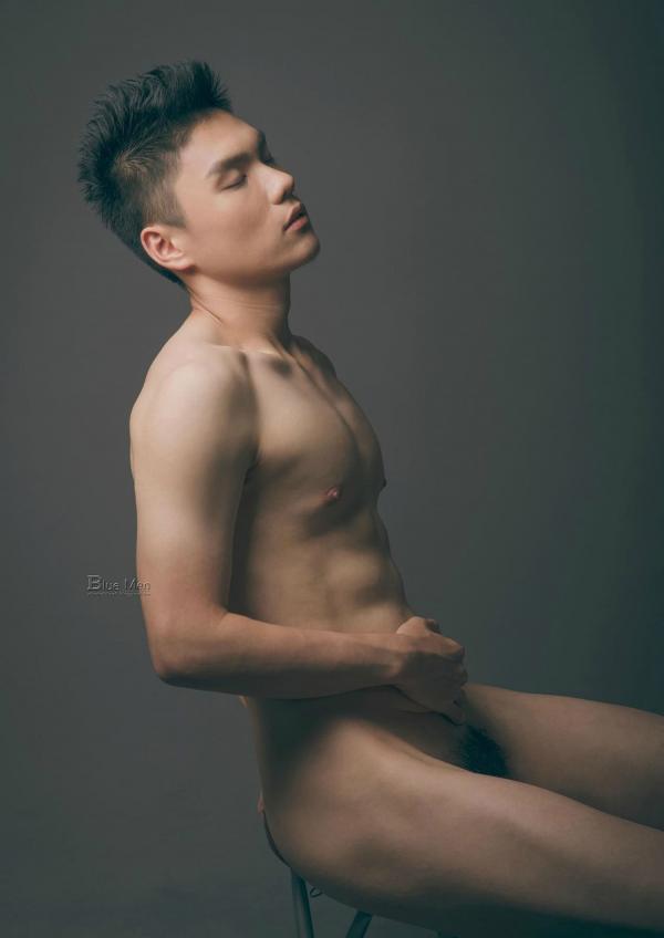 PHOTO-SET-BLUE-MAN-63-–-A-ZHEN