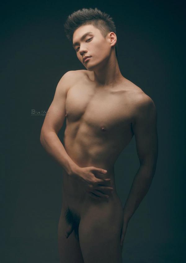 PHOTO-SET-BLUE-MAN-63-–-A-ZHEN