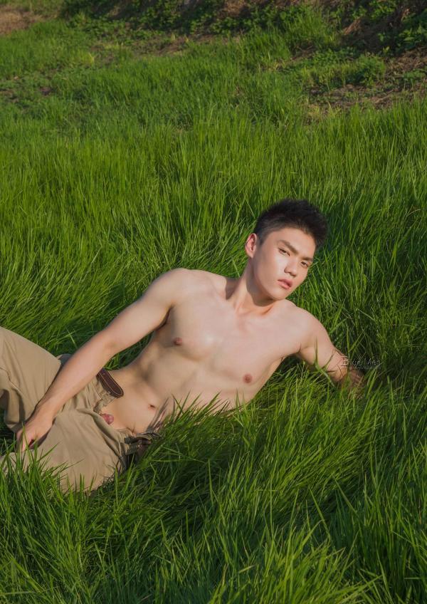 PHOTO-SET-BLUE-MAN-63-–-A-ZHEN