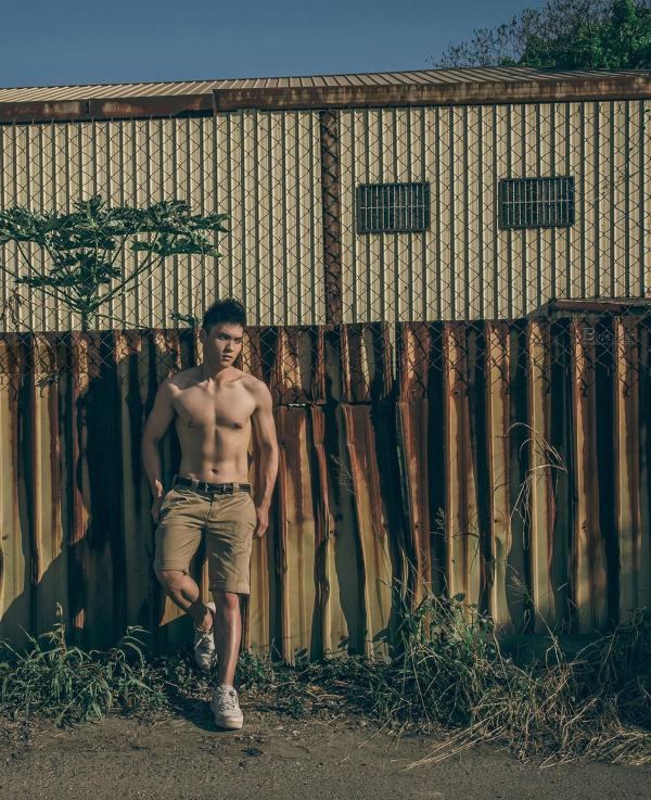 PHOTO-SET-BLUE-MAN-63-–-A-ZHEN