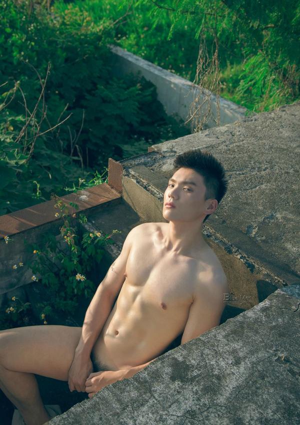 PHOTO-SET-BLUE-MAN-63-–-A-ZHEN