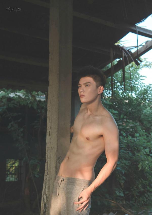 PHOTO-SET-BLUE-MAN-63-–-A-ZHEN