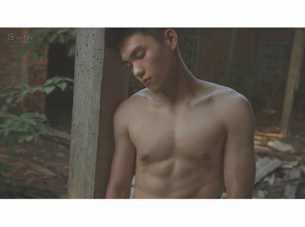 PHOTO-SET-BLUE-MAN-63-–-A-ZHEN