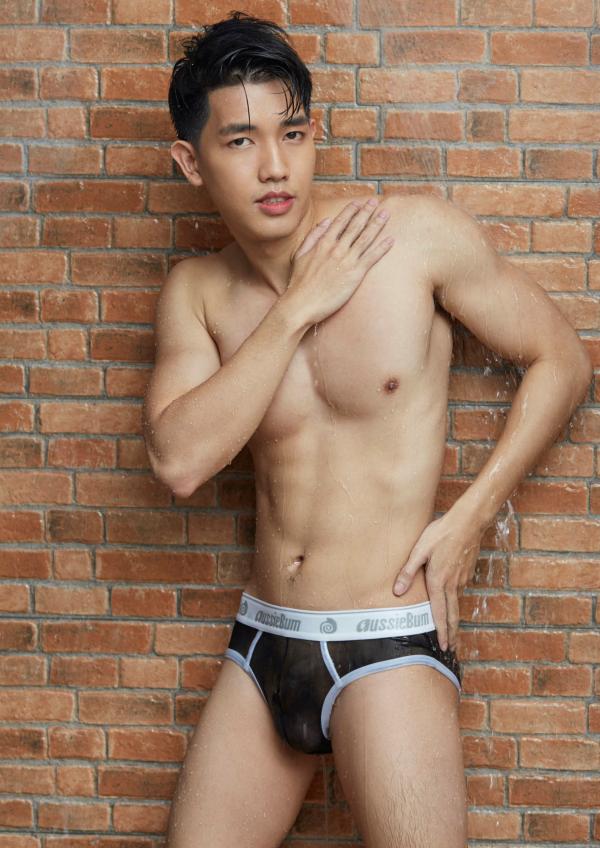 PHOTO-SET-BROTHERS-VOL.3---JAMES