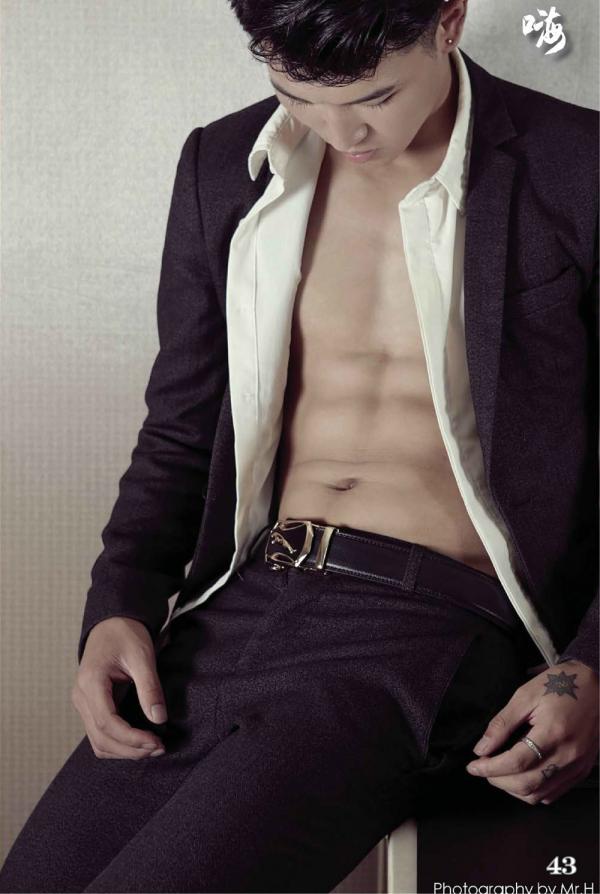 PHOTO-SET-HIGH-52-VERSION-1---YANG-LI-MING