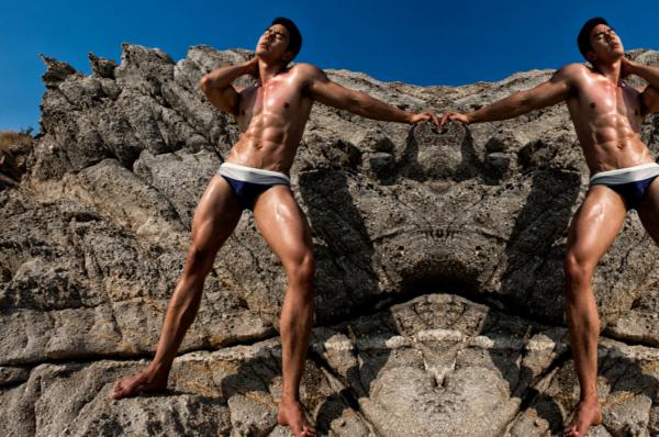 PHOTO-SETS-–-MOMENT-EXTRA-AND-TUXEDO