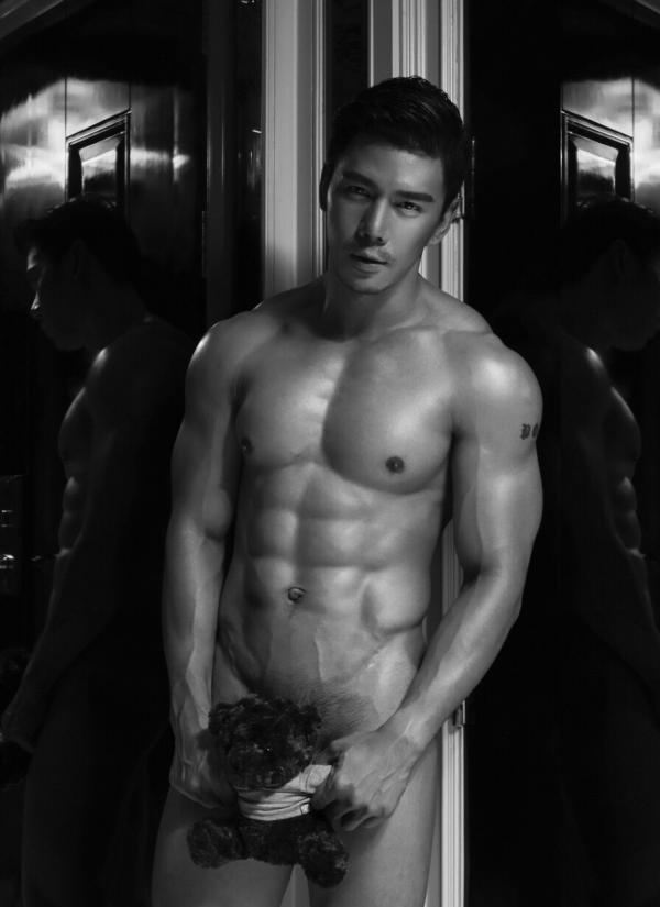 PHOTO-SETS-–-MOMENT-EXTRA-AND-TUXEDO