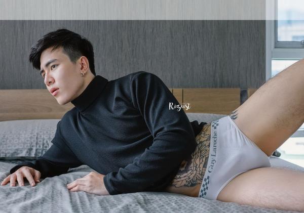 RiZiist-MaGazine-09--KnoW