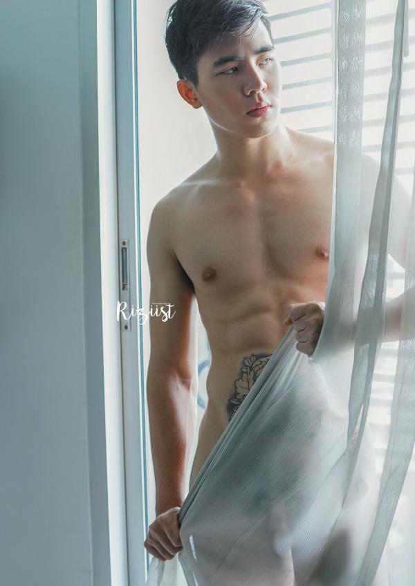 RiZiist-MaGazine-09--KnoW