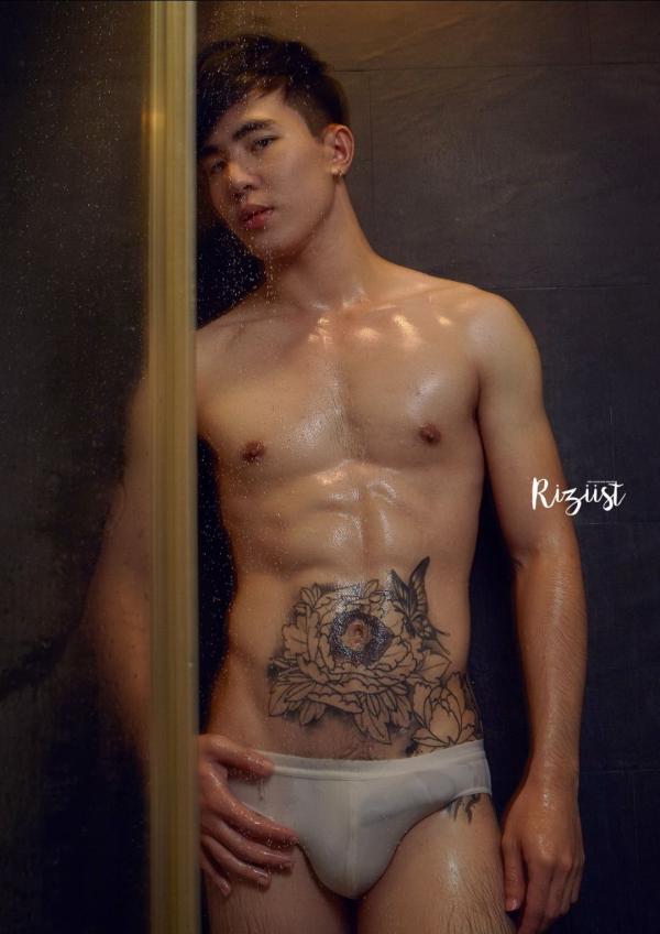 RiZiist-MaGazine-09--KnoW