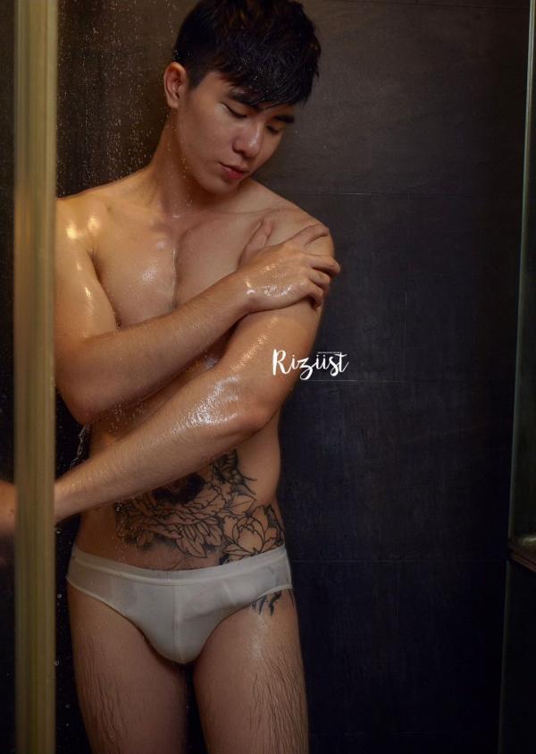 RiZiist-MaGazine-09--KnoW