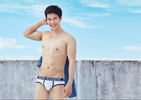 Riziist-Magazine-05--Mew