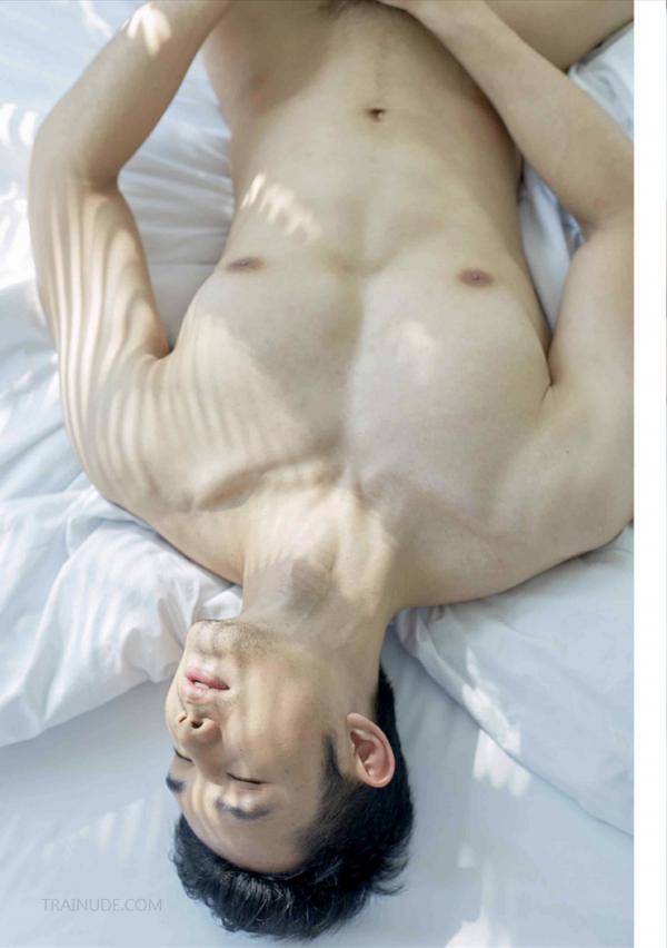 Riziist-Magazine-06--Bat