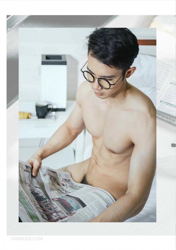 Riziist-Magazine-06--Bat