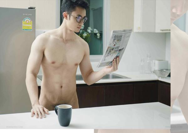 Riziist-Magazine-06--Bat