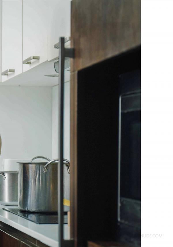 Riziist-Magazine-06--Bat