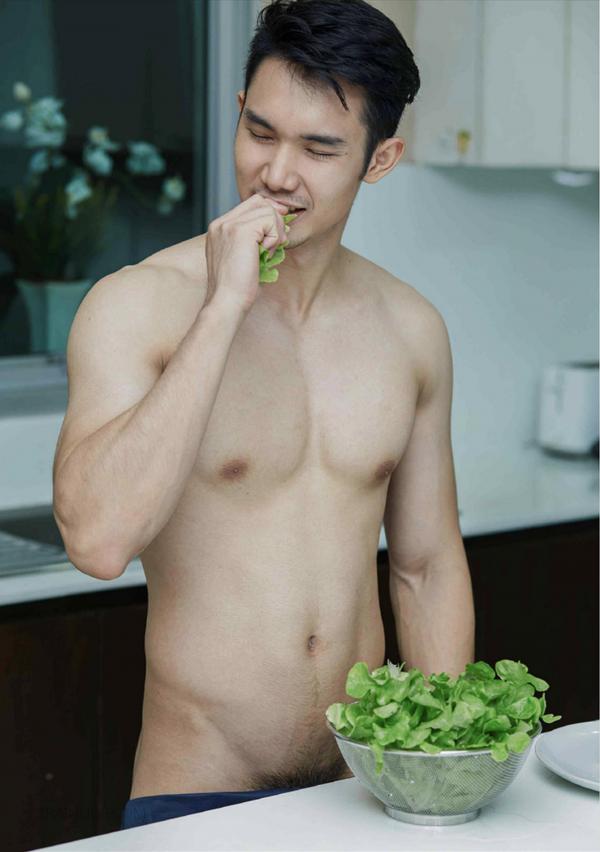 Riziist-Magazine-06--Bat