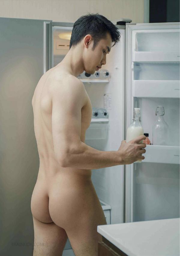 Riziist-Magazine-06--Bat