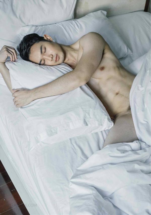 Riziist-Magazine-06--Bat