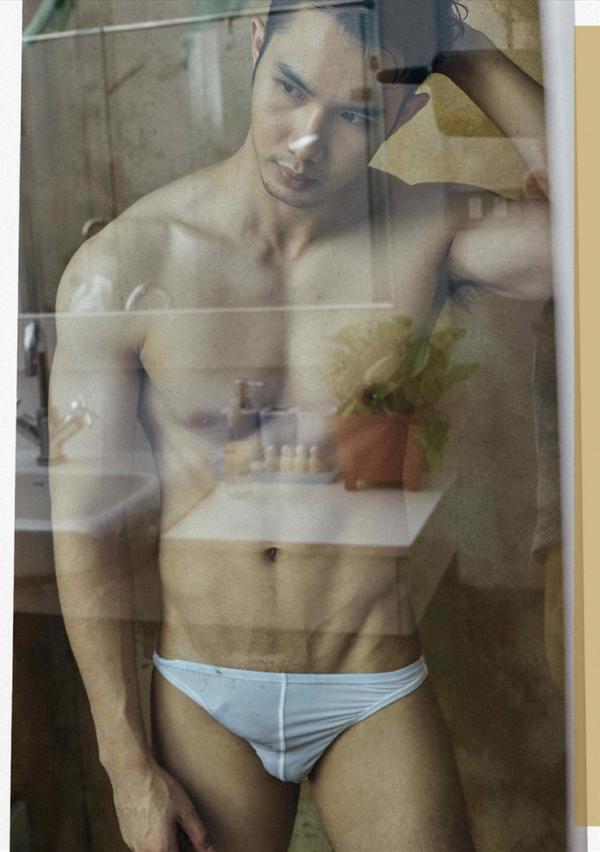 Riziist-Magazine-06--Bat