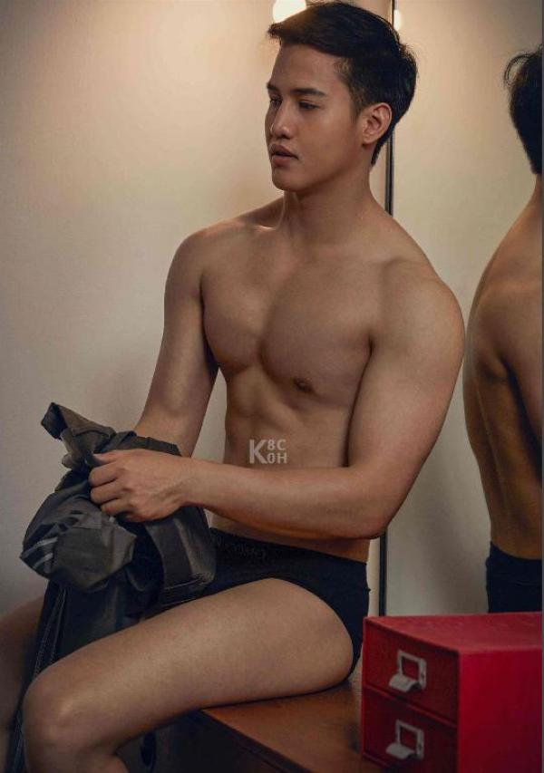 Riziist-Magazine-Issue-03-–-PALM-amp-TOR