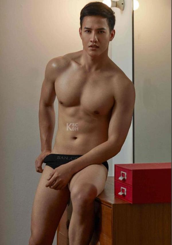 Riziist-Magazine-Issue-03-–-PALM-amp-TOR