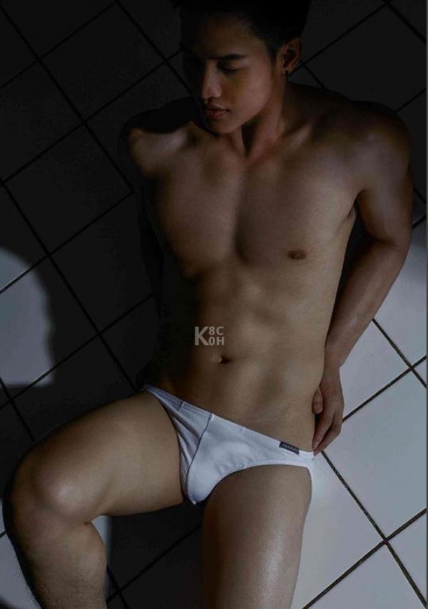 Riziist-Magazine-Issue-03-–-PALM-amp-TOR