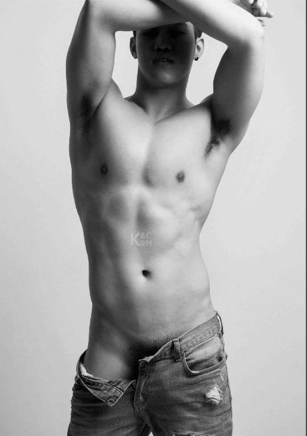 Riziist-Magazine-Issue-03-–-PALM-amp-TOR