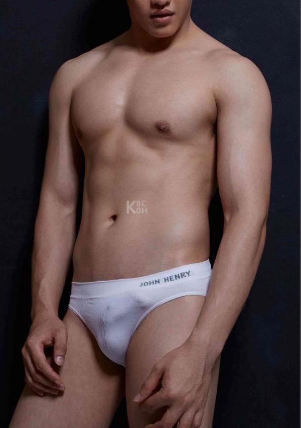 Riziist-Magazine-Issue-03-–-PALM-amp-TOR