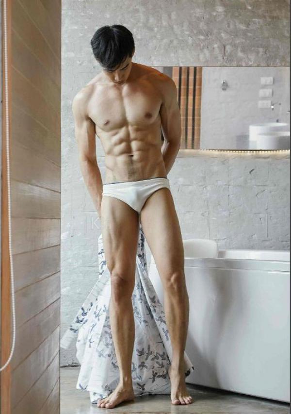 Riziist-Magazine-Issue-03-–-PALM-amp-TOR