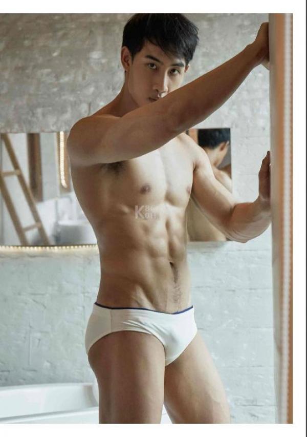 Riziist-Magazine-Issue-03-–-PALM-amp-TOR