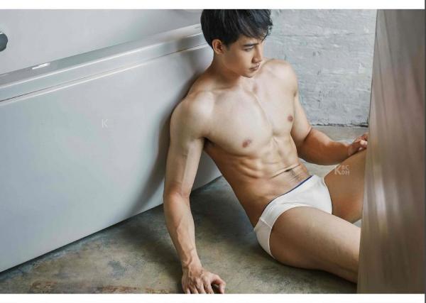 Riziist-Magazine-Issue-03-–-PALM-amp-TOR