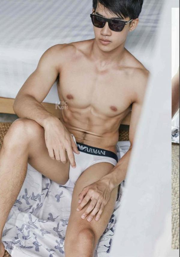 Riziist-Magazine-Issue-03-–-PALM-amp-TOR