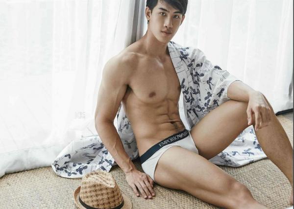 Riziist-Magazine-Issue-03-–-PALM-amp-TOR