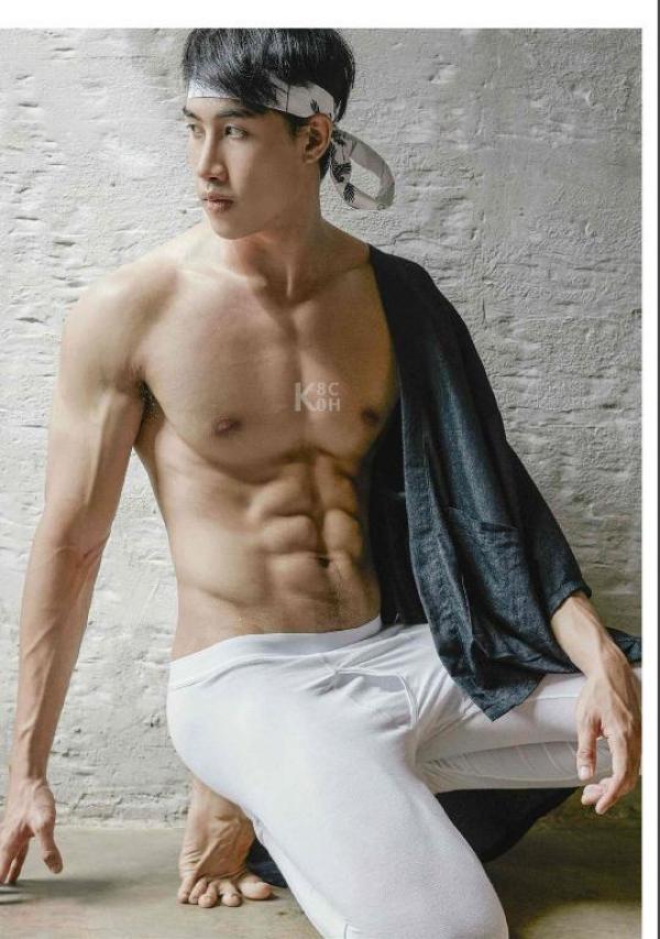 Riziist-Magazine-Issue-03-–-PALM-amp-TOR