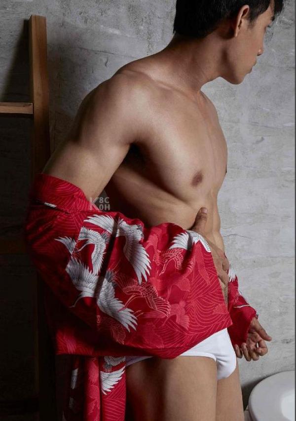 Riziist-Magazine-Issue-03-–-PALM-amp-TOR