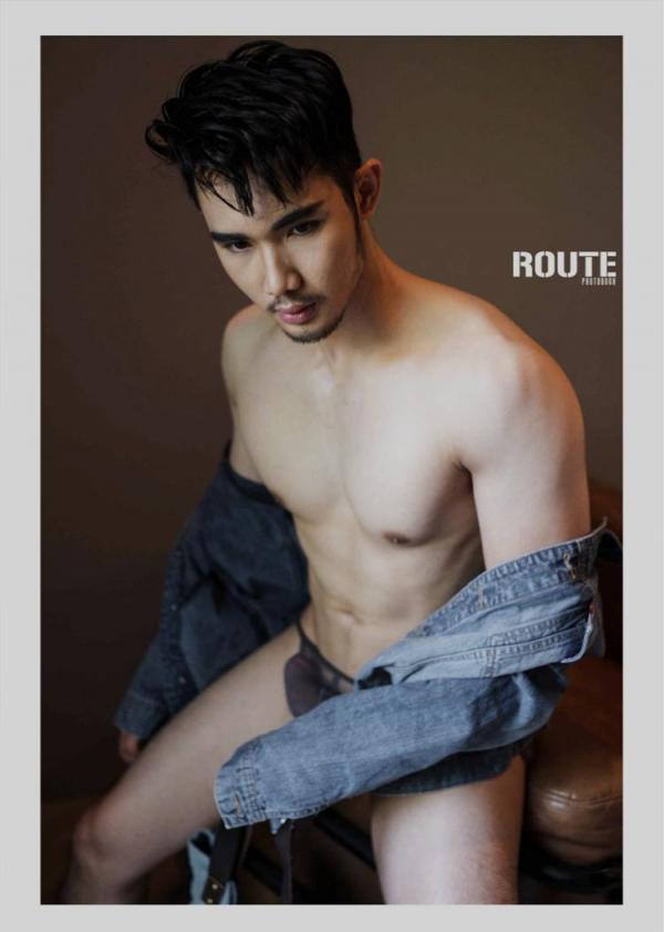 Route-Photobook-No.04-version-nude-Ebook