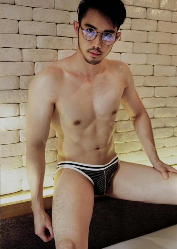 Route-Photobook-No.04-version-nude-Ebook