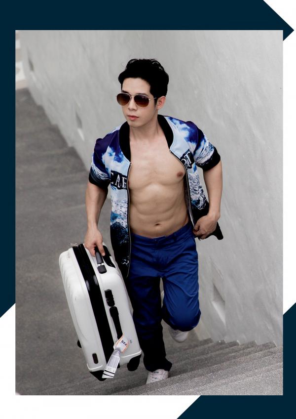 SELF-02--Soumphon-Senesilom-127-Pics--BtS