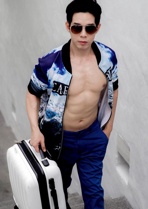 SELF-02--Soumphon-Senesilom-127-Pics--BtS