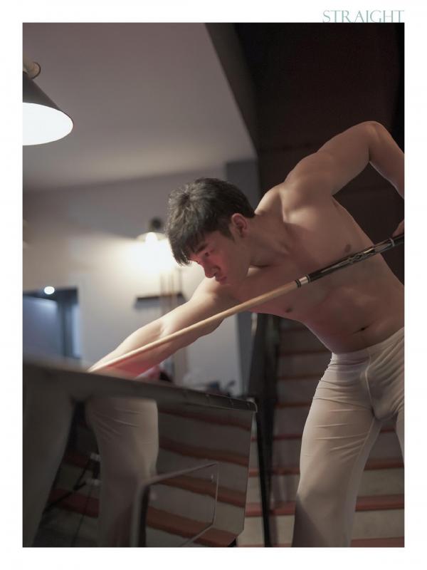 STRAIGHT-04--MOS--EbookVideo-