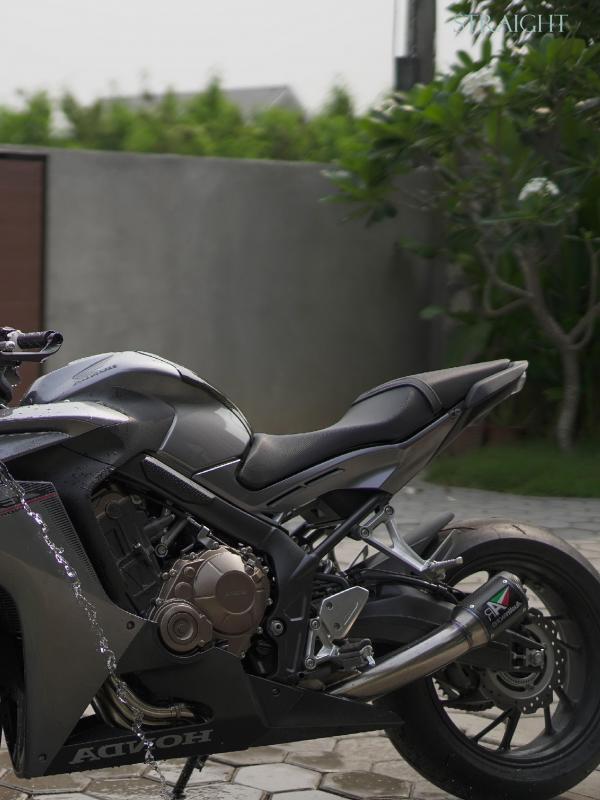 STRAIGHT-04--MOS--EbookVideo-