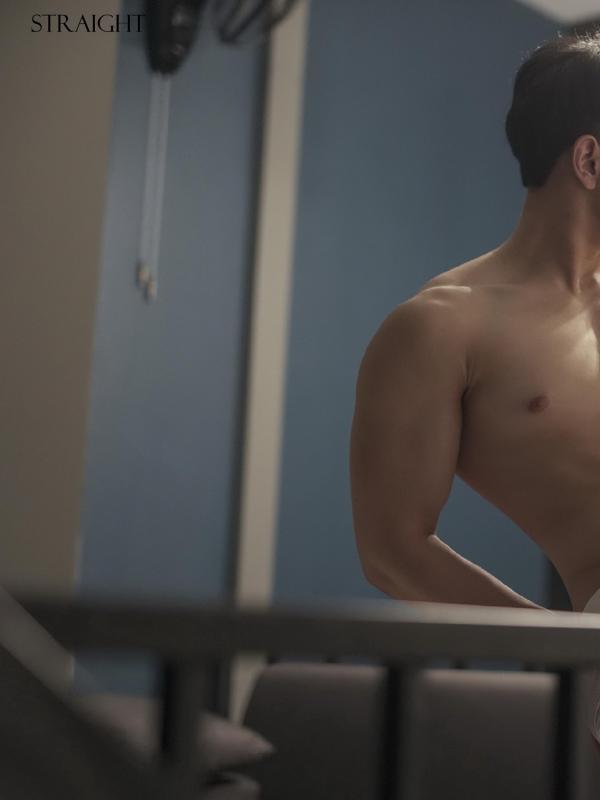 STRAIGHT-04--MOS--EbookVideo-