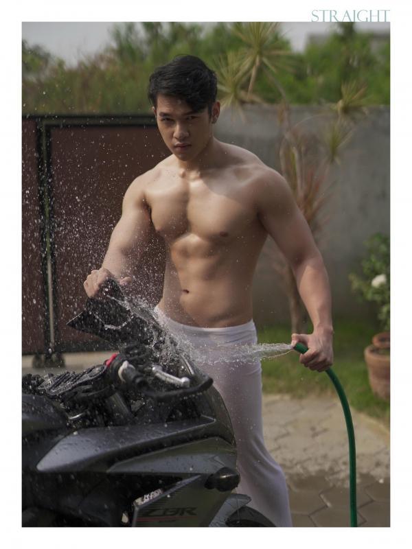 STRAIGHT-04--MOS--EbookVideo-