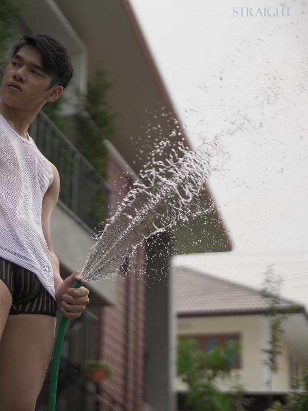 STRAIGHT-04--MOS--EbookVideo-