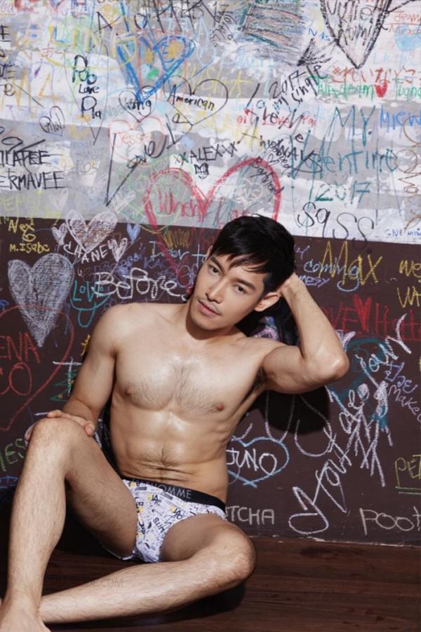 TXD-Magazine-Vol.5--Arthur-Awakening